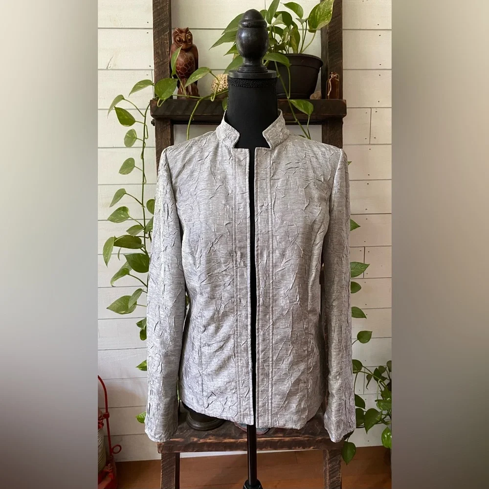 Chico’s: Gray Crinkle Textured Jacket